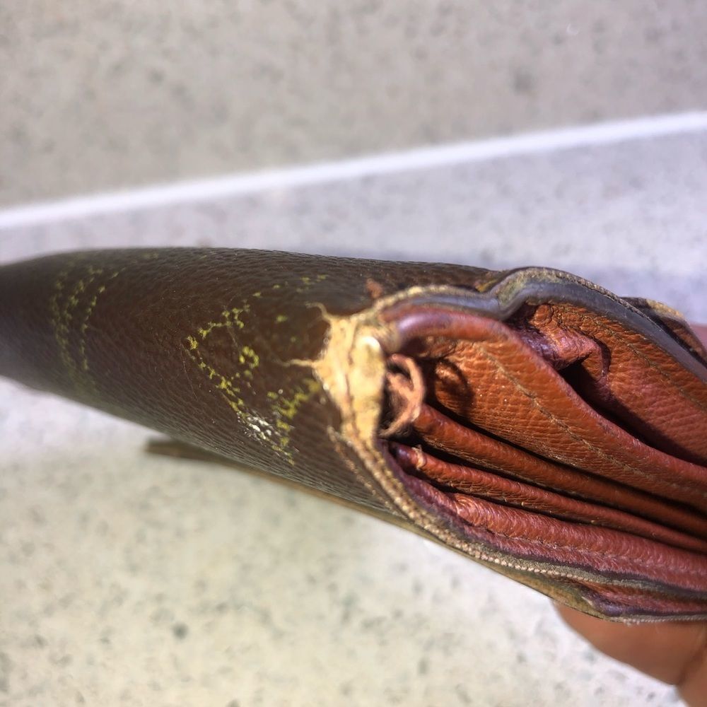 Louis Vuitton Monogram Wallet - Picture 9 of 10